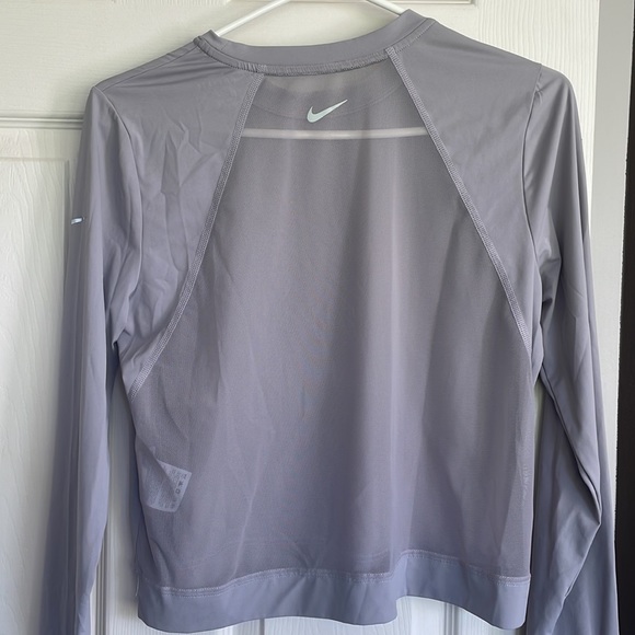 Nike Dri-Fit long sleeve running top M - Picture 2 of 4